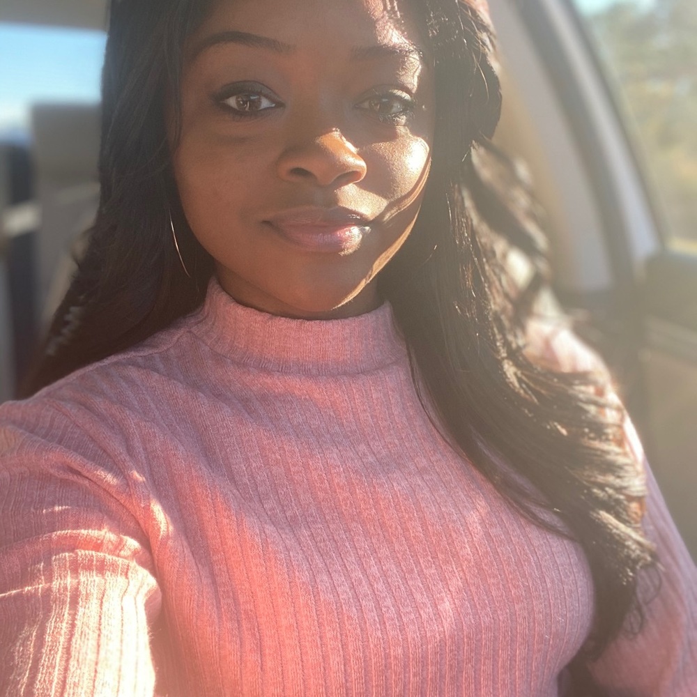 Meet your Posher, Shiaira